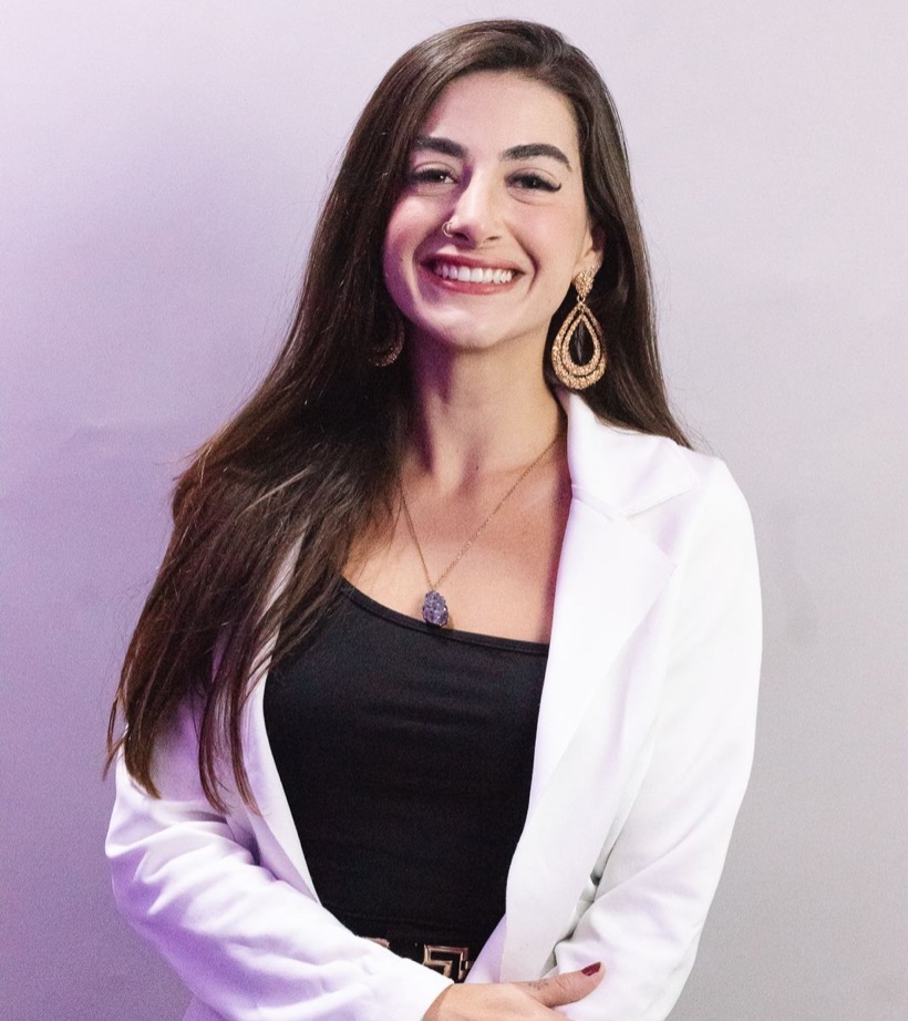 Nutricionista da clínica do Dr. Alexandre Henrique Jr
